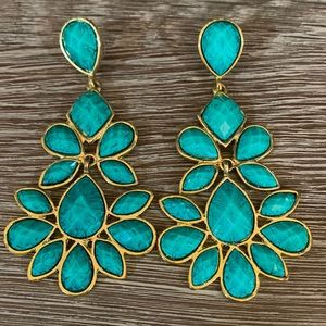 BEAUTIFUL! Gold/turquoise chandelier earrings🌟💚
